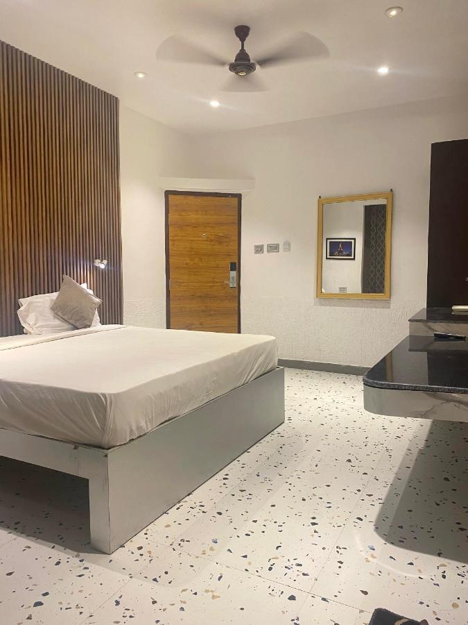 Itsy Hotels Banana Boutique Варанаси Экстерьер фото