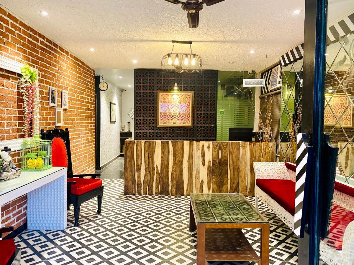 Itsy Hotels Banana Boutique Варанаси Экстерьер фото