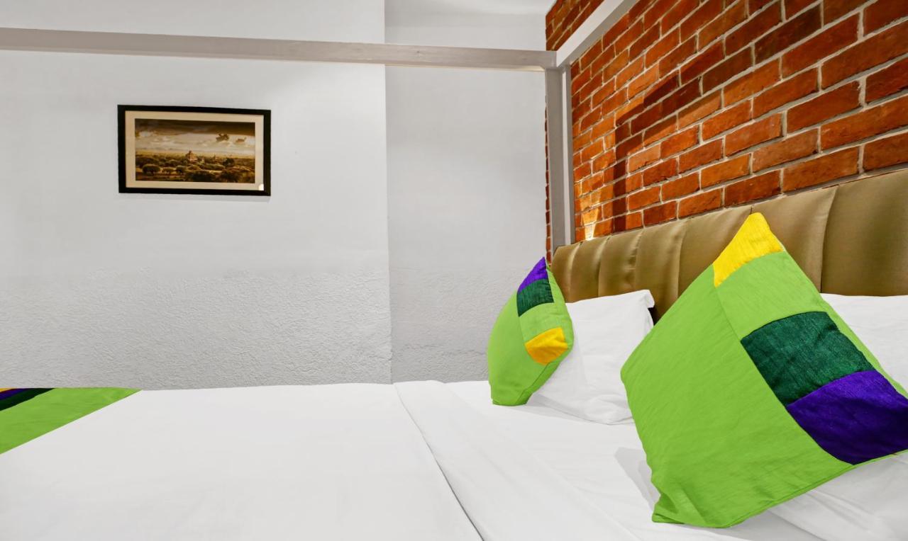 Itsy Hotels Banana Boutique Варанаси Экстерьер фото
