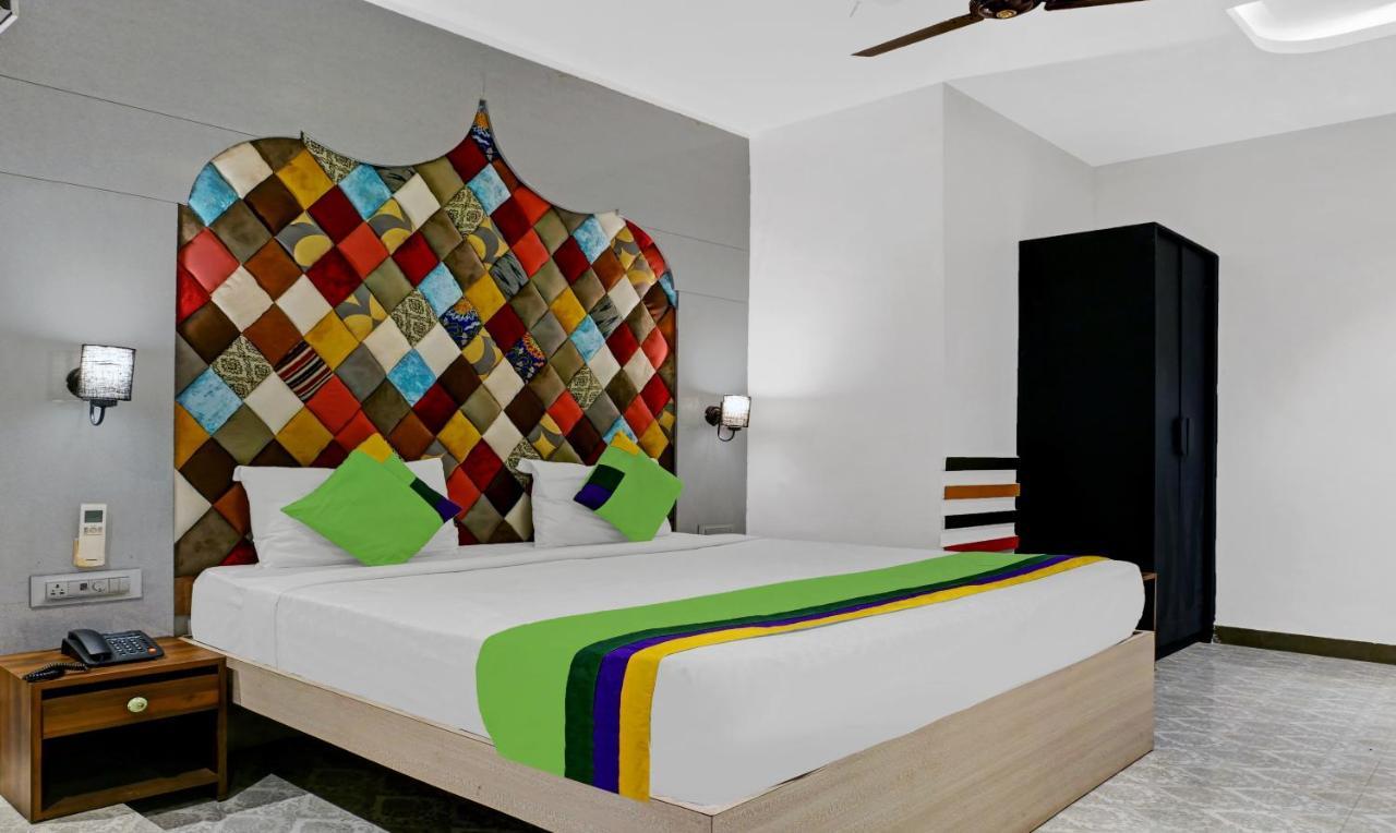 Itsy Hotels Banana Boutique Варанаси Экстерьер фото